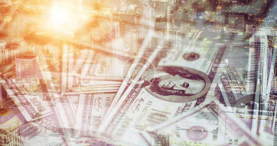 Un montón de dinero con una ciudad al fondo, que simboliza el éxito financiero y la riqueza.